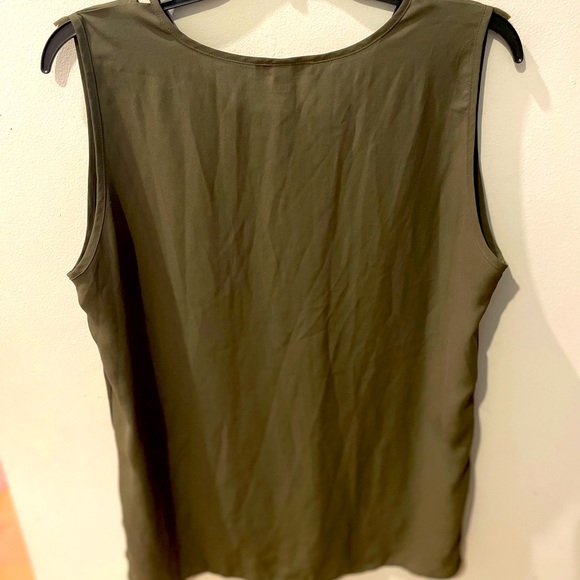Sleeveless blouse - Picture 3 of 4